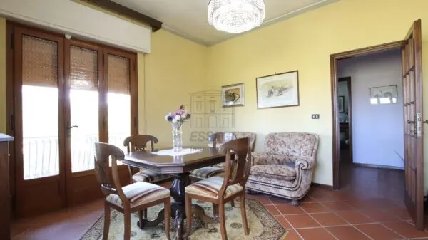 Villa Trifamiliare via Vecchia Pesciatina In Gragnano, Lucca