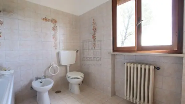 Villa Trifamiliare via Vecchia Pesciatina In Gragnano, Lucca
