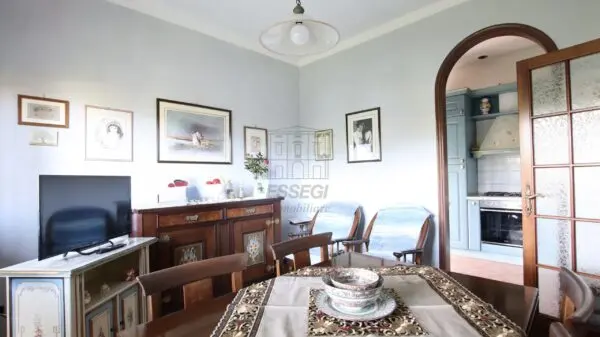 Villa Trifamiliare via Vecchia Pesciatina In Gragnano, Lucca