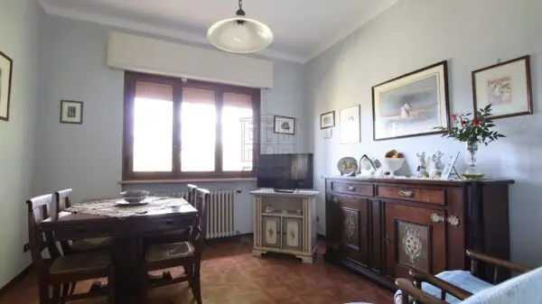 Villa Trifamiliare via Vecchia Pesciatina In Gragnano, Lucca