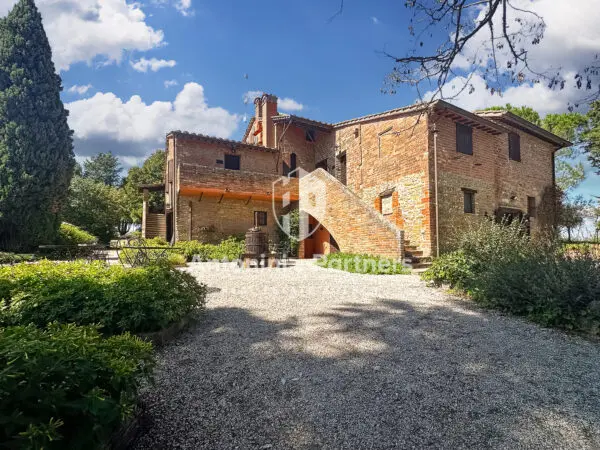 Casale via Dei Partigiani, Castiglione Del Lago