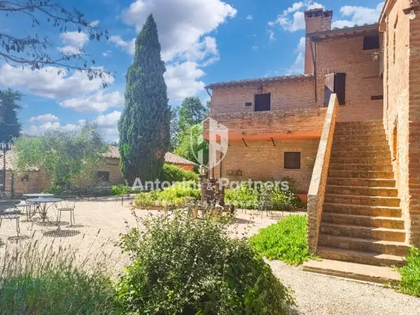 Casale via Dei Partigiani, Castiglione Del Lago
