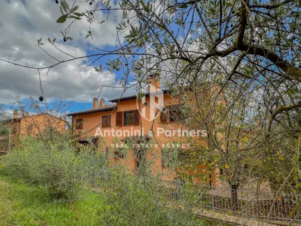Villa A Schiera via Vocabolo Portafana, Todi