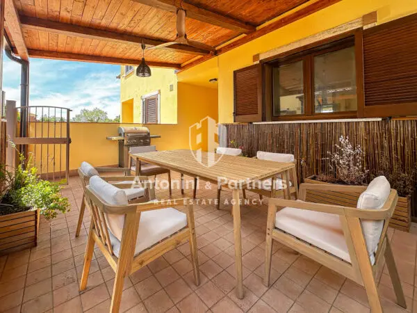 Villa A Schiera strada Provinciale 418, Todi