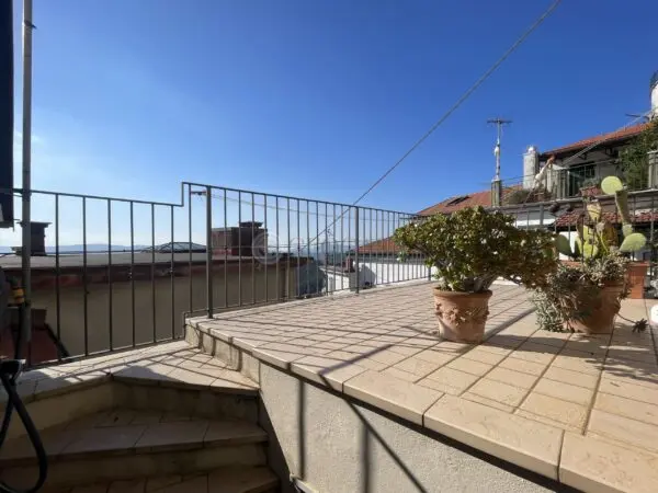 Terratetto via Volpara 10, Sarzana