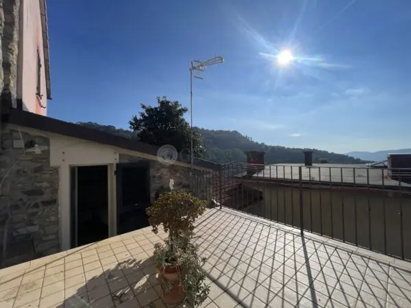 Terratetto via Volpara 10, Sarzana