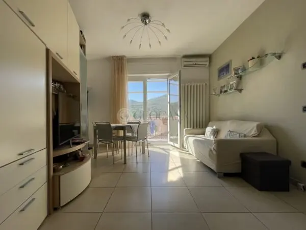 Monolocale via Giacomo Leopardi 30, Ameglia