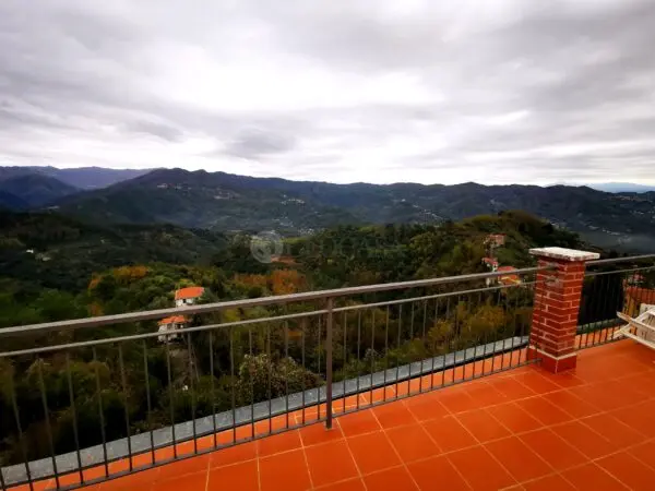 Monolocale via Rocchetta 9, Follo