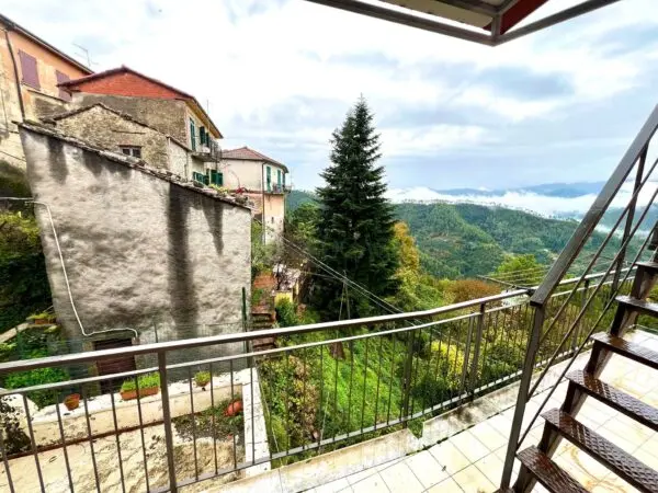 Monolocale via Rocchetta 9, Follo