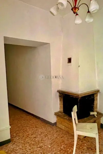 Porzione Di Casa Follo
