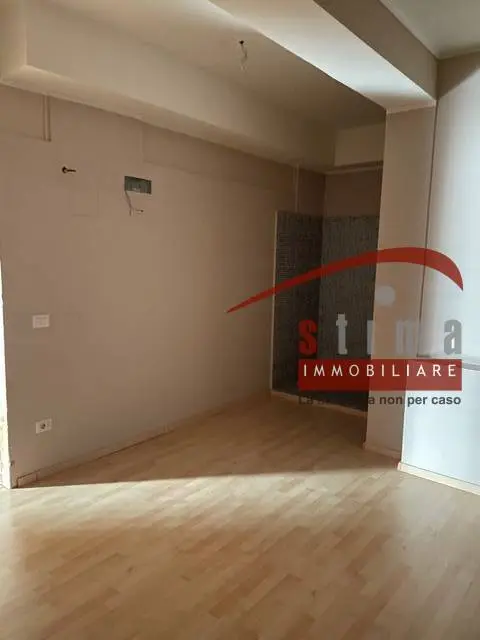 Immagine per Locale Commerciale in vendita a Siracusa via tevere 51