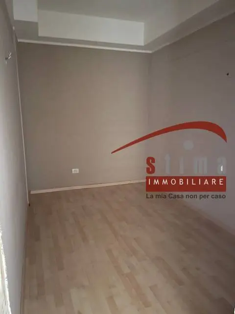 Immagine per Locale Commerciale in vendita a Siracusa via tevere 51