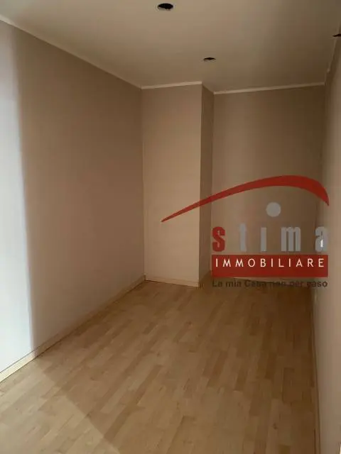 Immagine per Locale Commerciale in vendita a Siracusa via tevere 51