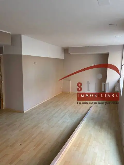 Immagine per Locale Commerciale in vendita a Siracusa via tevere 51