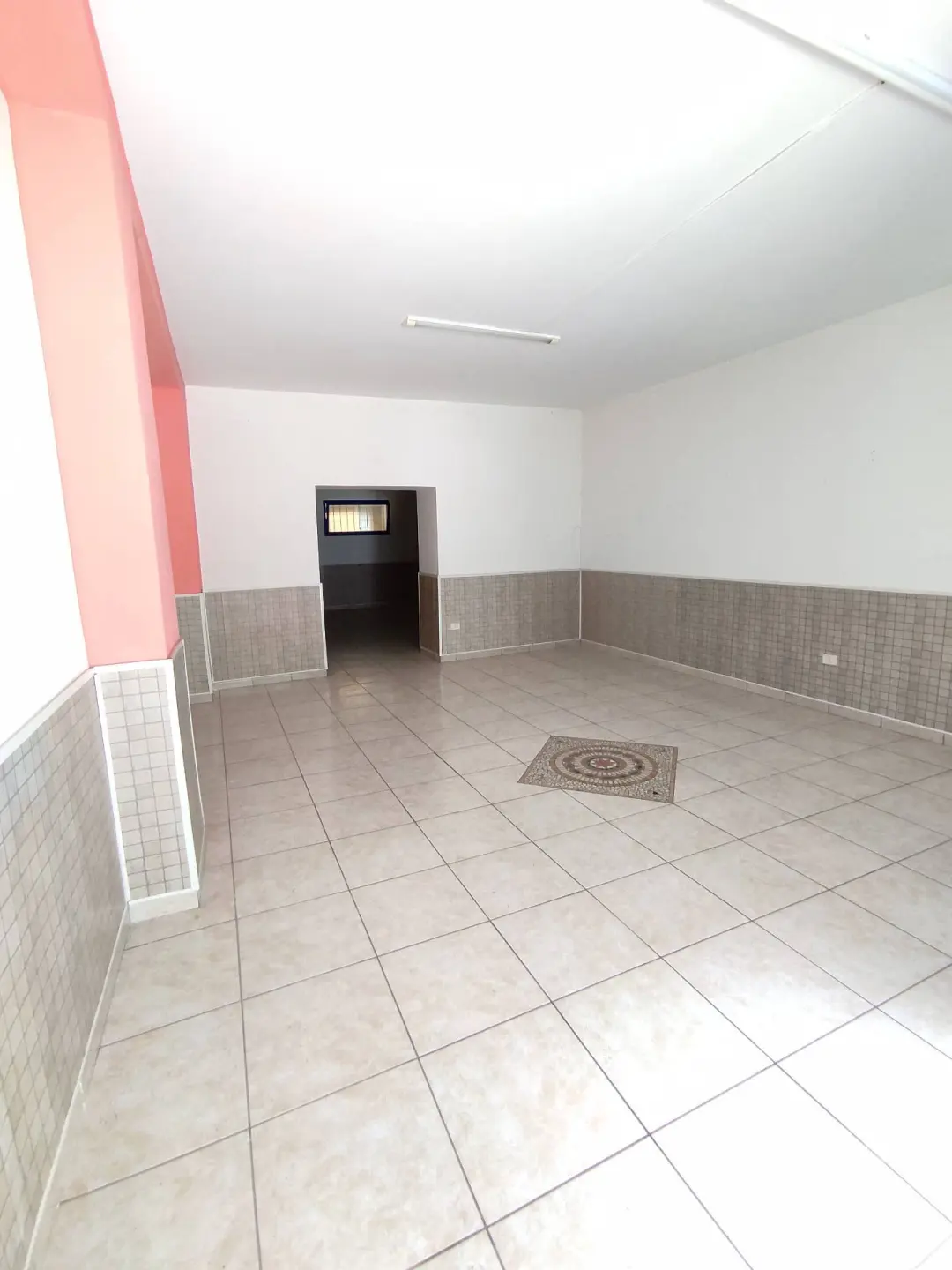 Immagine per Locale Commerciale in affitto a San Nicandro Garganico Via Corso Umberto I 96