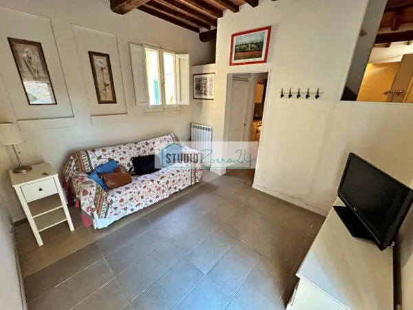 Casa Semindipendente via Filippo Turati, Pietrasanta