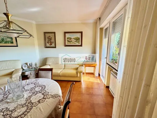 Appartamento via Calabria, Pietrasanta