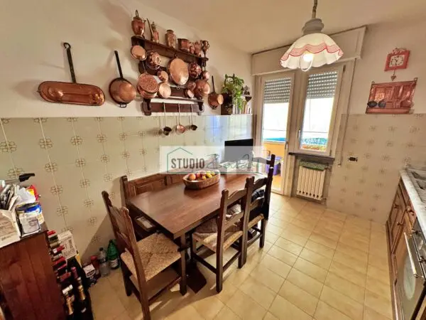 Appartamento via Calabria, Pietrasanta