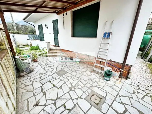 Casa Indipendente via Cugnia, Seravezza