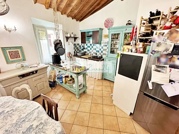Appartamento via Pancola, Seravezza