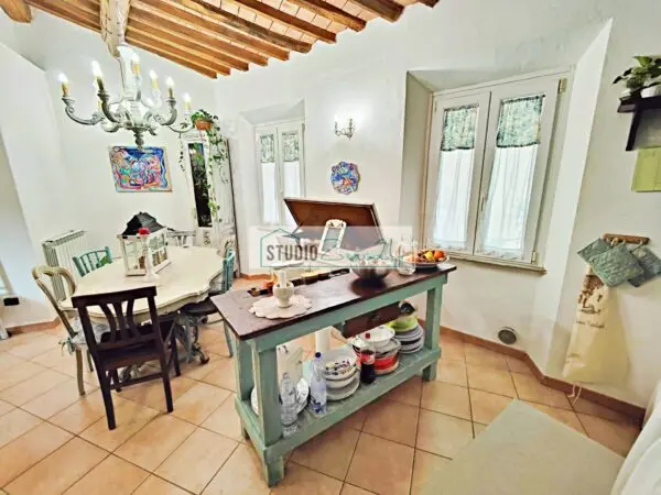 Appartamento via Pancola, Seravezza