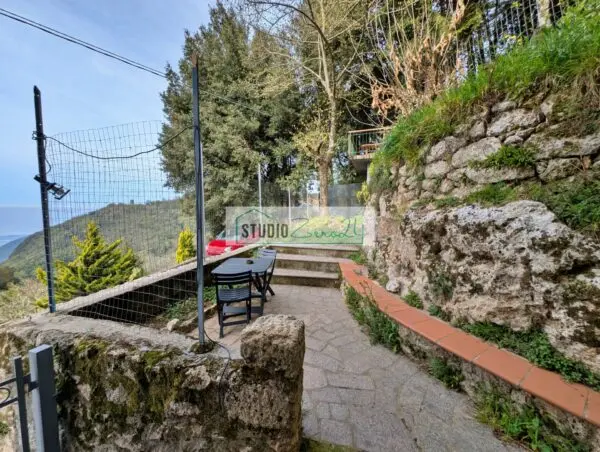 Casa Semindipendente via Crucis, Stazzema