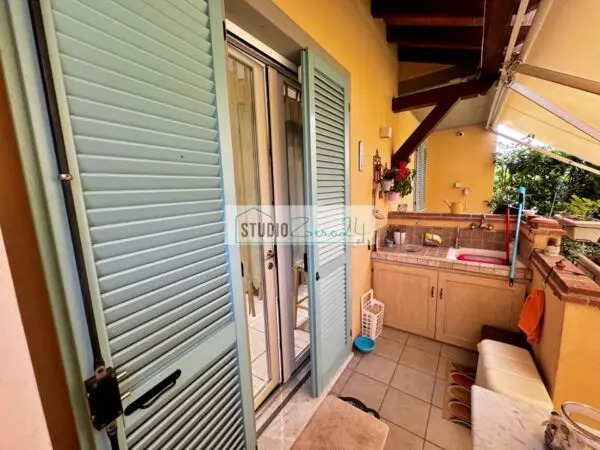Villetta A Schiera via Sicilia, Pietrasanta