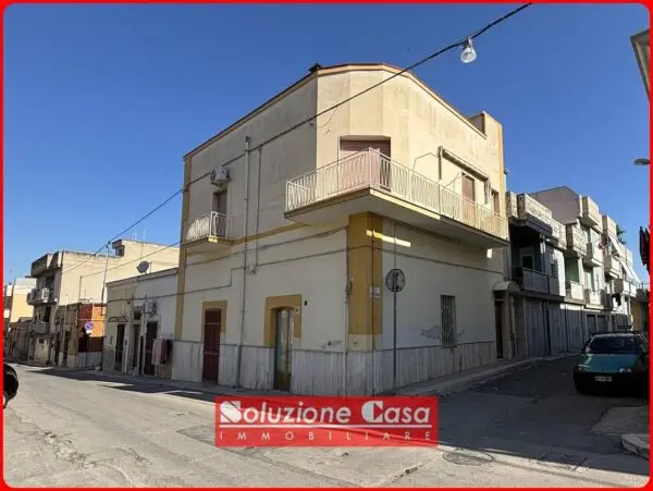 Casa Indipendente via Vespri Siciliani, Canosa Di Puglia