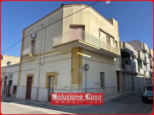 Casa Indipendente via Vespri Siciliani, Canosa Di Puglia