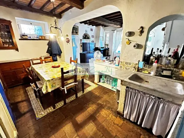 Casa Semindipendente via Traversa Corciale, Pietrasanta