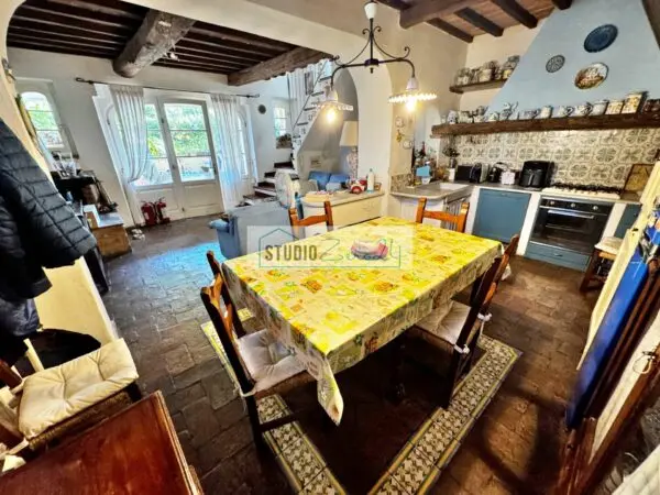 Casa Semindipendente via Traversa Corciale, Pietrasanta
