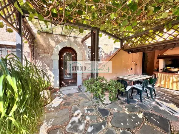 Casa Semindipendente via Vitoio, Pietrasanta
