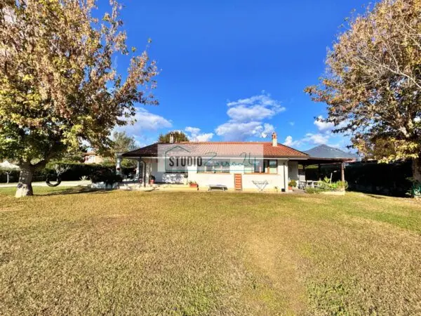 Villa via Tonfano, Pietrasanta