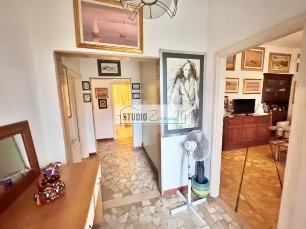 Villa via Guglielmo Marconi, Pietrasanta