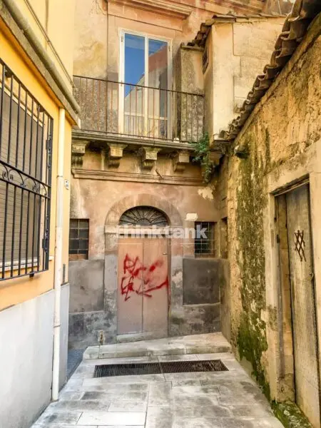 Villa via Annunzio Cervi, Ragusa