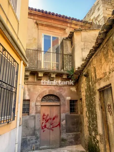 Villa via Annunzio Cervi, Ragusa