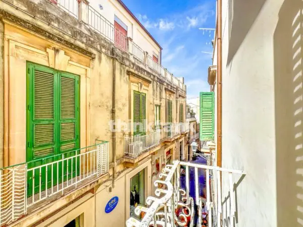 Appartamento via Cavour, Siracusa