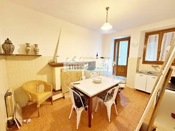Casa Semindipendente via Guglielmo Marconi, Seravezza