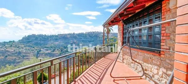Villa via Genova, Villarosa