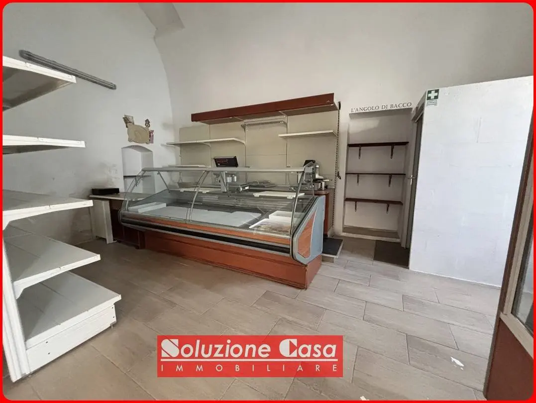 Immagine per Locale Commerciale in vendita a Canosa di Puglia via Sabina 