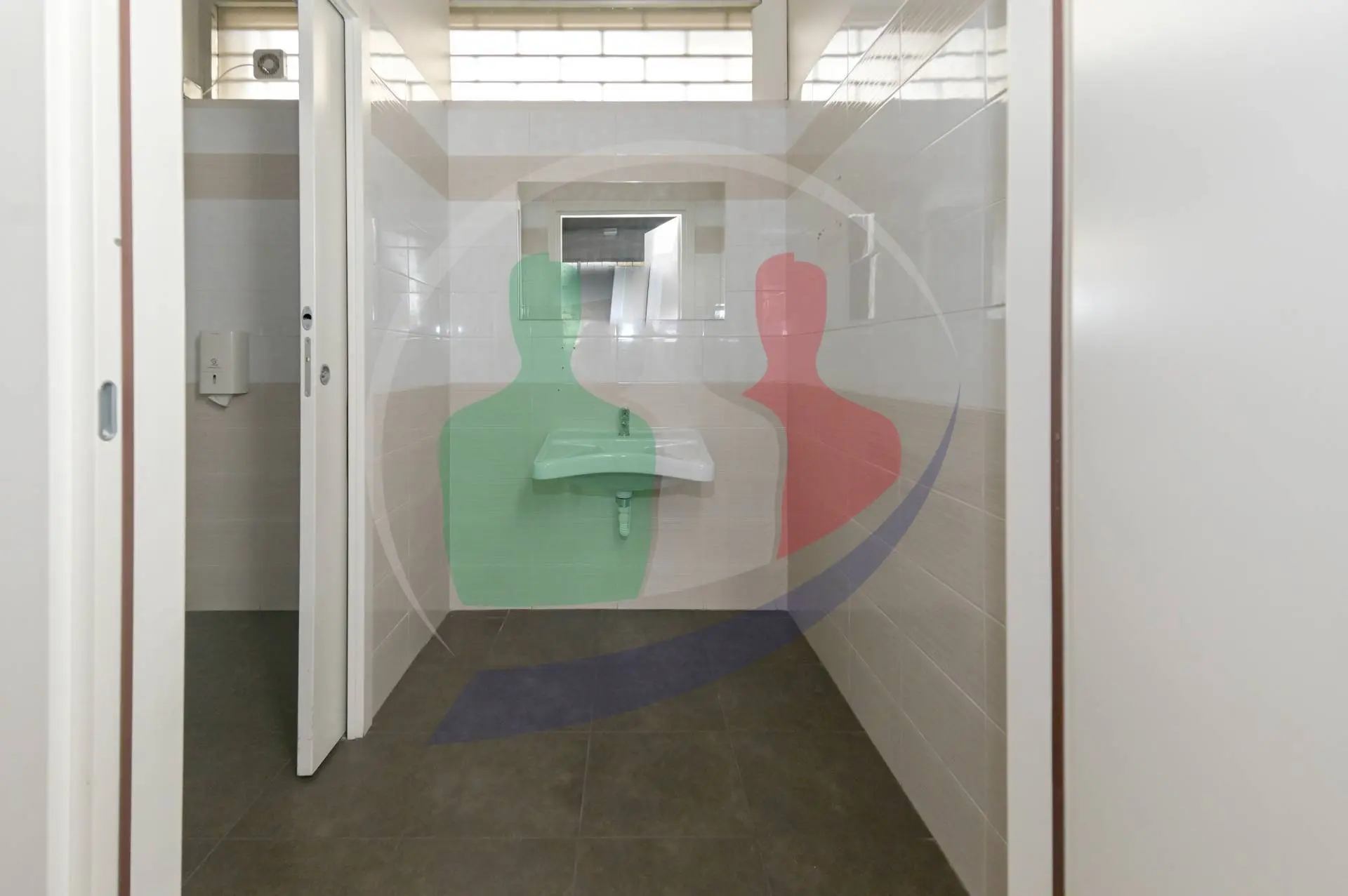 Immagine per Locale Commerciale in vendita a Torino Viale Carrù 10