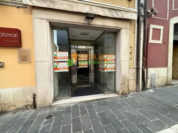 Locale Commerciale via Mazzini, Campobasso