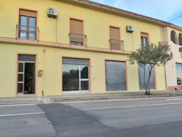Locale Commerciale via Nazionale, Nuraminis
