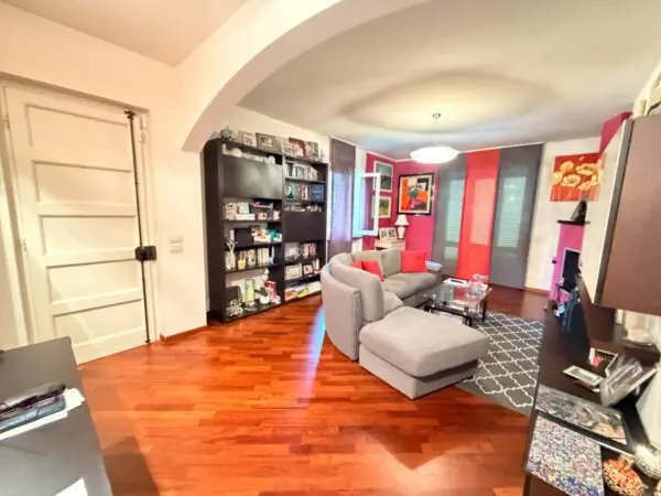 Villa via Capriglia, Pietrasanta