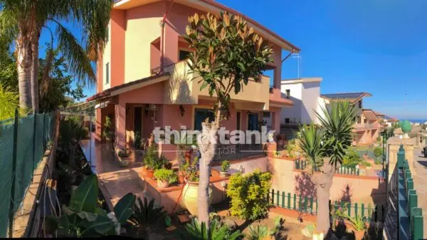 Villa via Contrada Bon Giovanni, Augusta