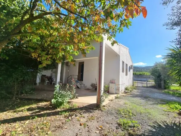 Casa Indipendente via Grazia Deledda, Villaspeciosa