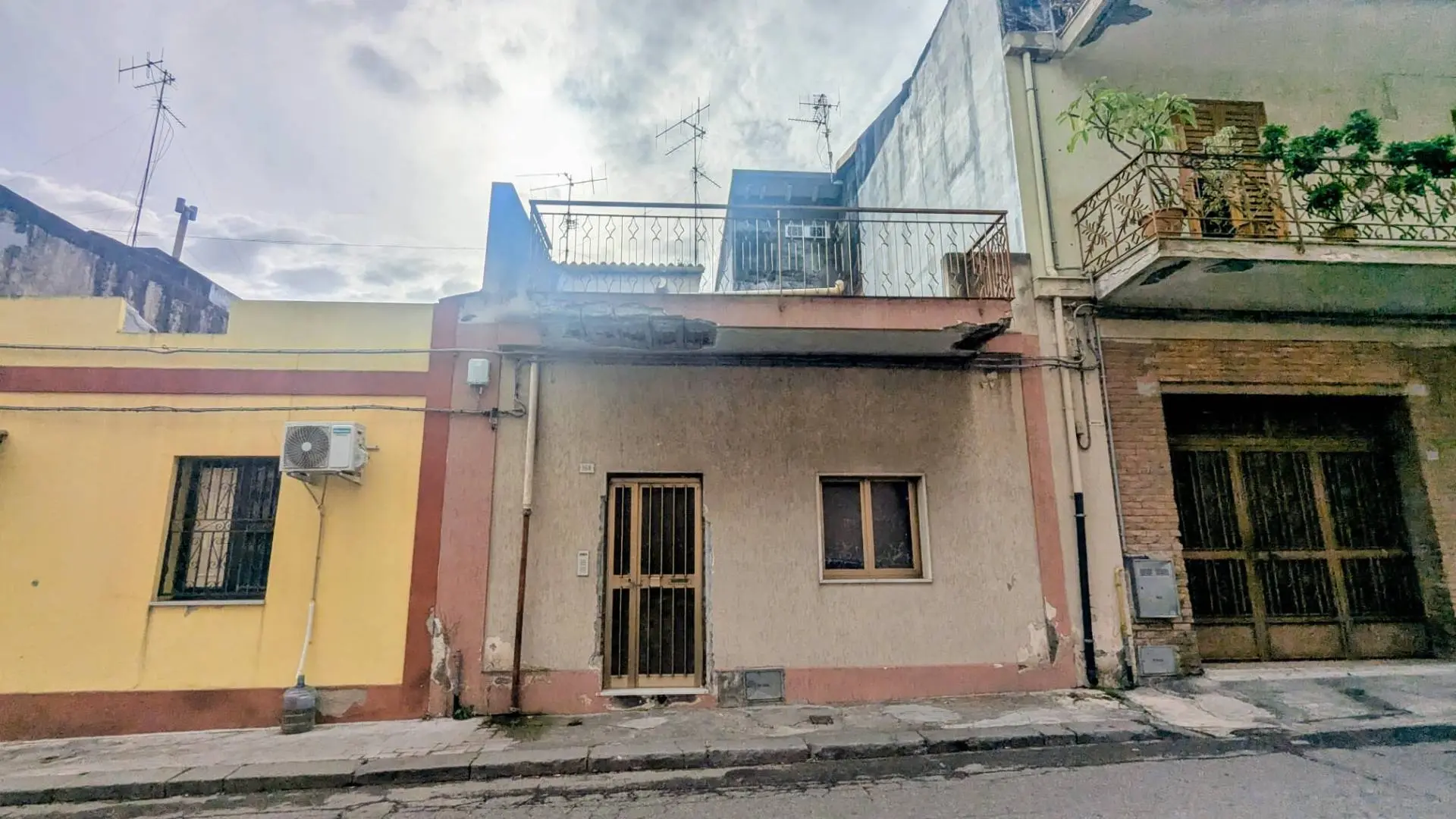 Immagine per Casa indipendente in vendita a Calatabiano via Garibaldi 