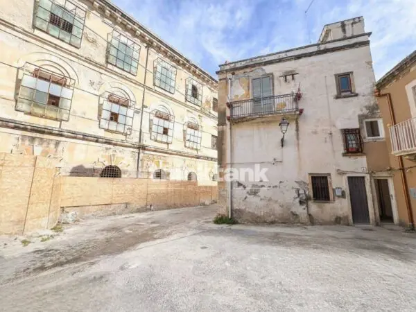 Appartamento via Dione, Siracusa