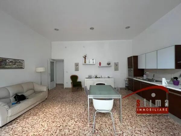 Appartamento via Eritrea 9, Siracusa