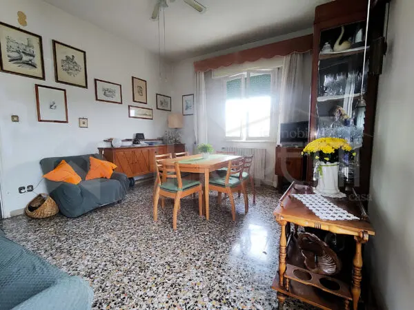 Appartamento viale Mameli, Livorno